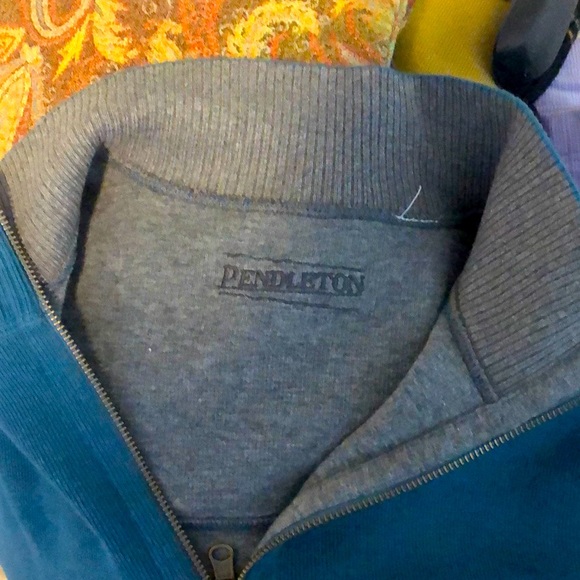 Pendleton Reversible Sweatshirt, Large - Picture 2 of 4